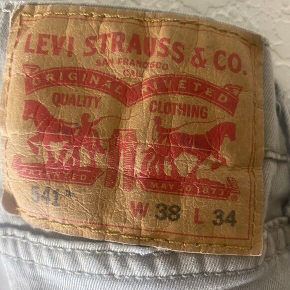 Levis 541 Athletic Fit Jeans Mens W38 L34 (37x30.5) Light Gray - Picture 3 of 10